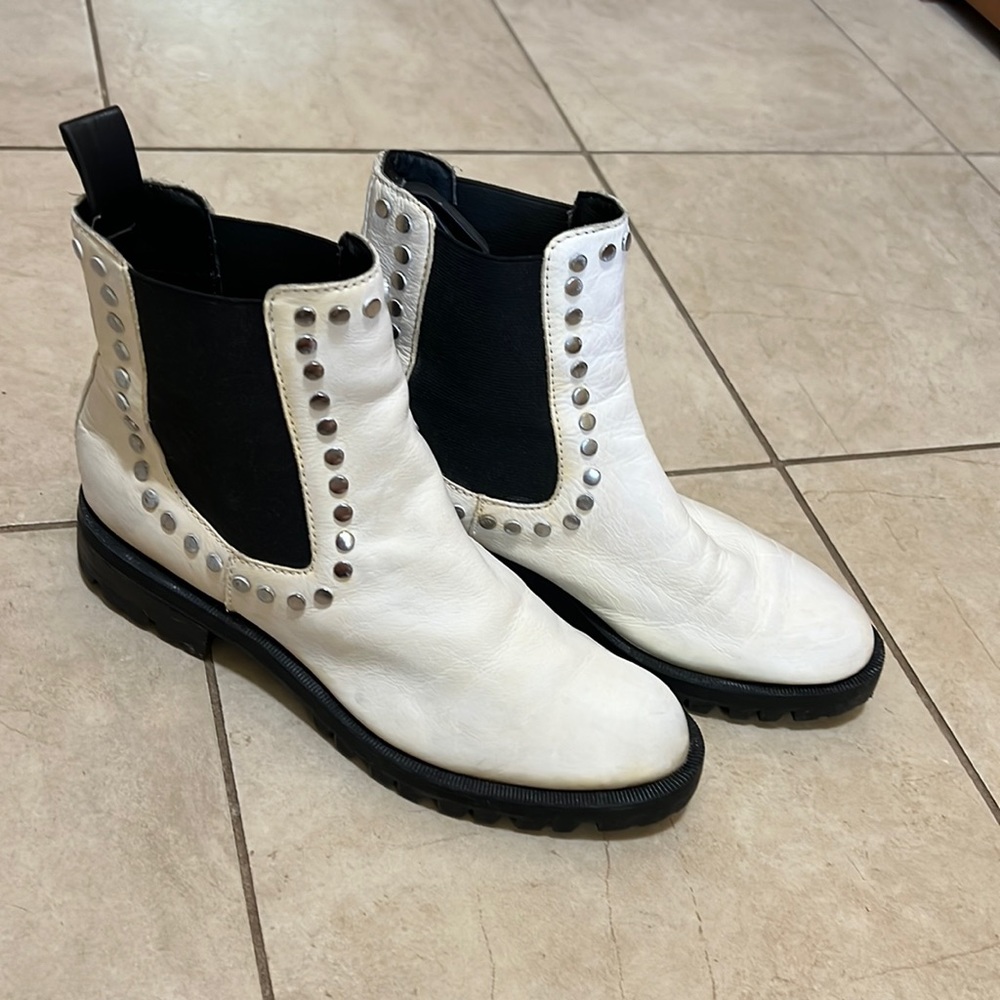 DOLCE VITA white boots